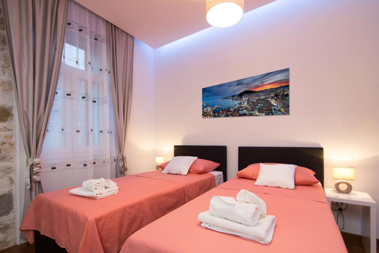 Riva Rooms Spalato Esterno foto