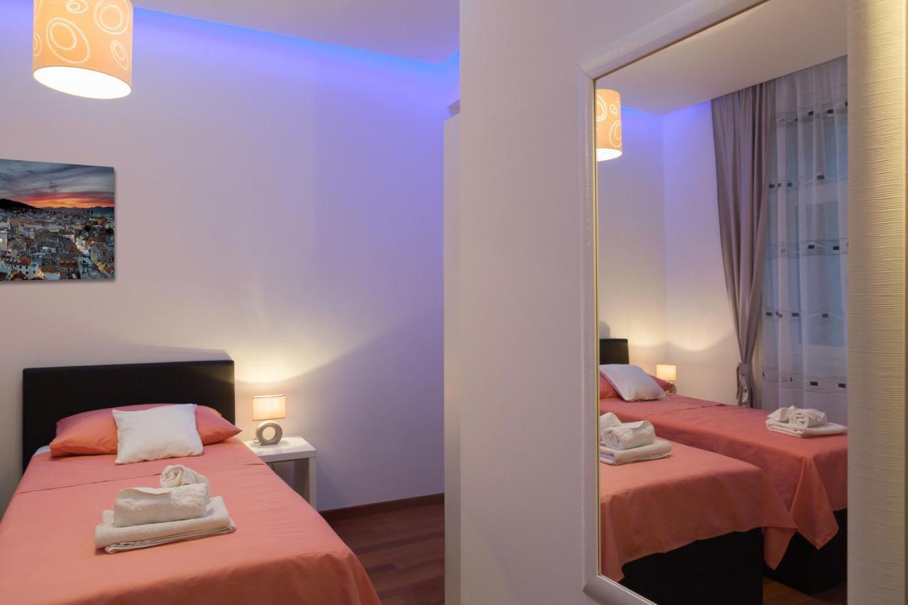Riva Rooms Spalato Esterno foto