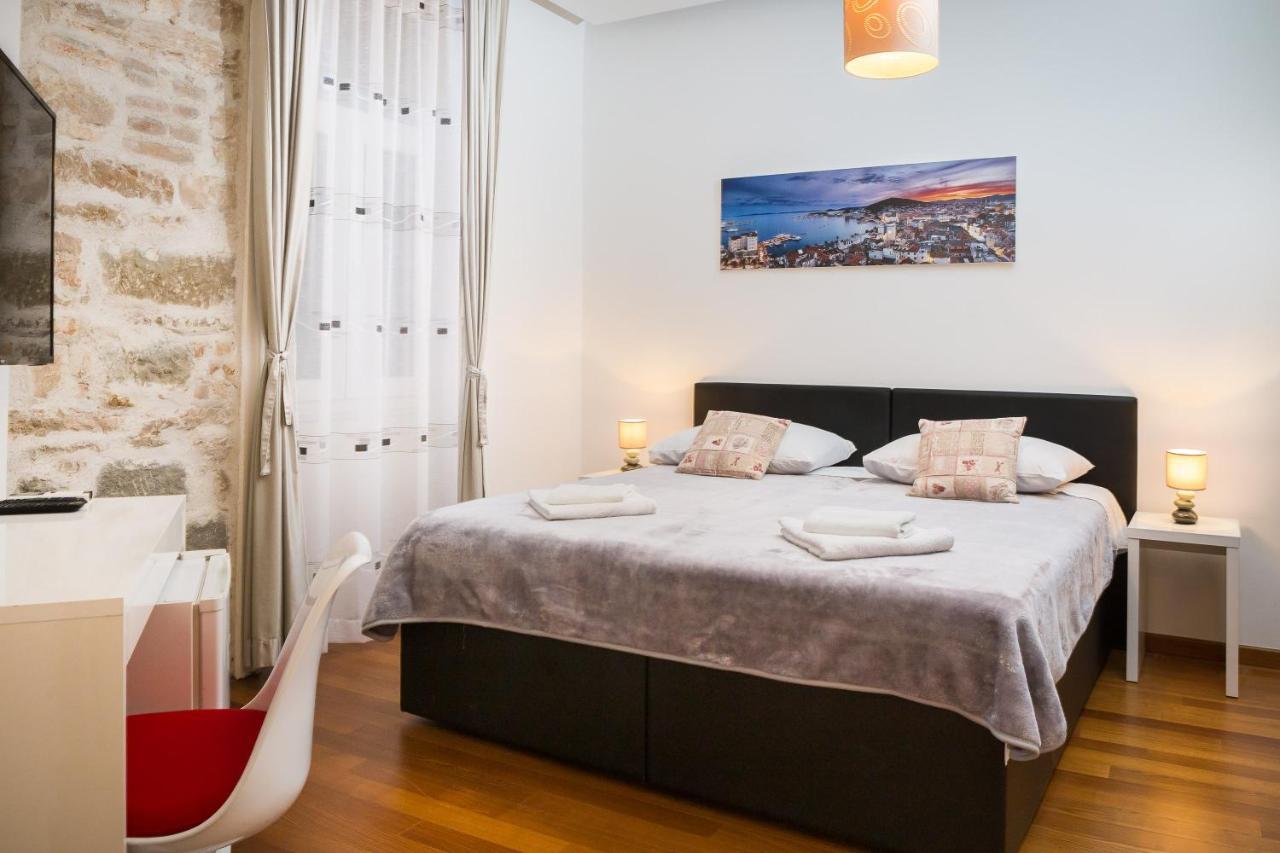 Riva Rooms Spalato Esterno foto
